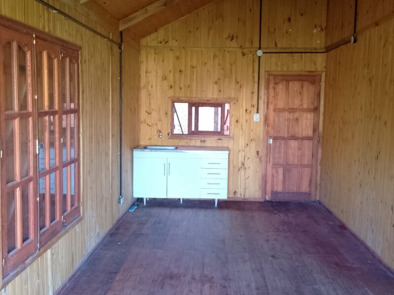 VENDO Terreno con Casa tipo Cabaña