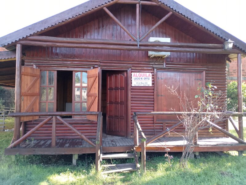 VENDO Terreno con Casa tipo Cabaña