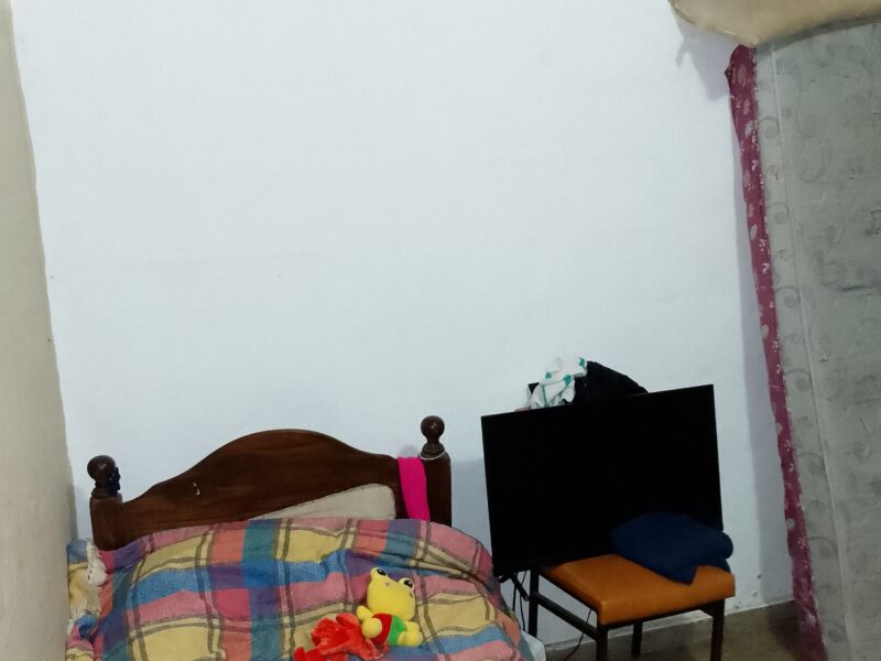 VENDO CASA BARRIO 65 VV