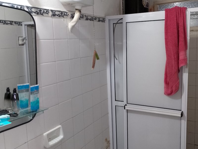 VENDO CASA BARRIO 65 VV