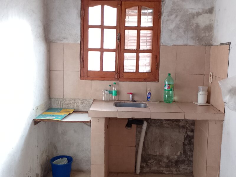 Alquilo Local Sta Rita 163