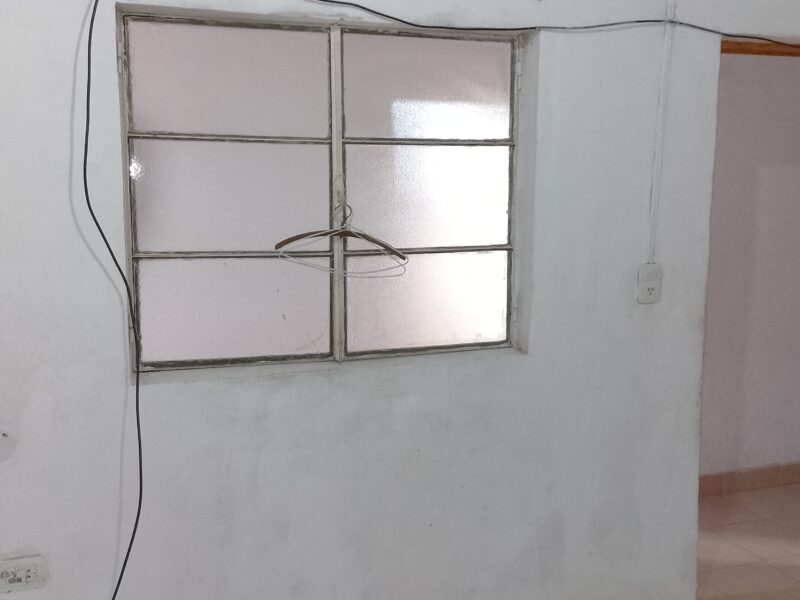 Alquilo Local Sta Rita 163