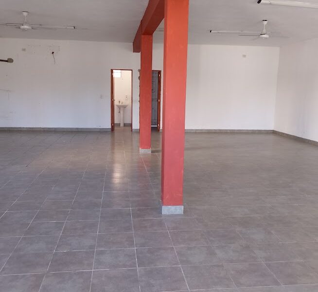 Vendo Terreno con Local Comercial