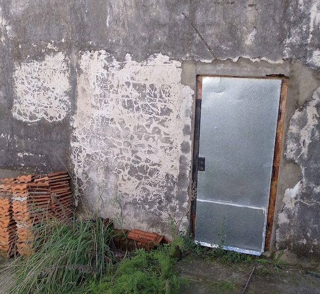 Vendo Terreno con Local Comercial