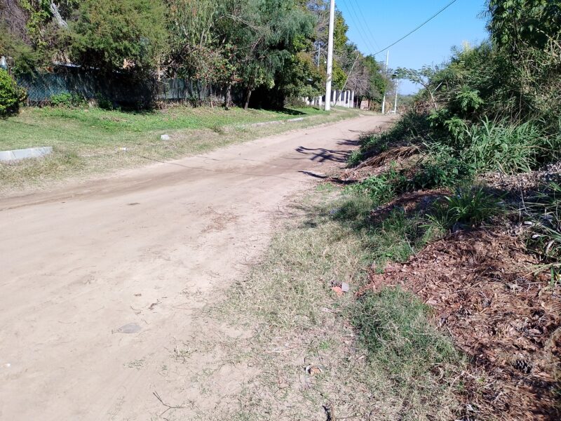 Vendo Casa con Terreno sobre Ruta Nac. N°12