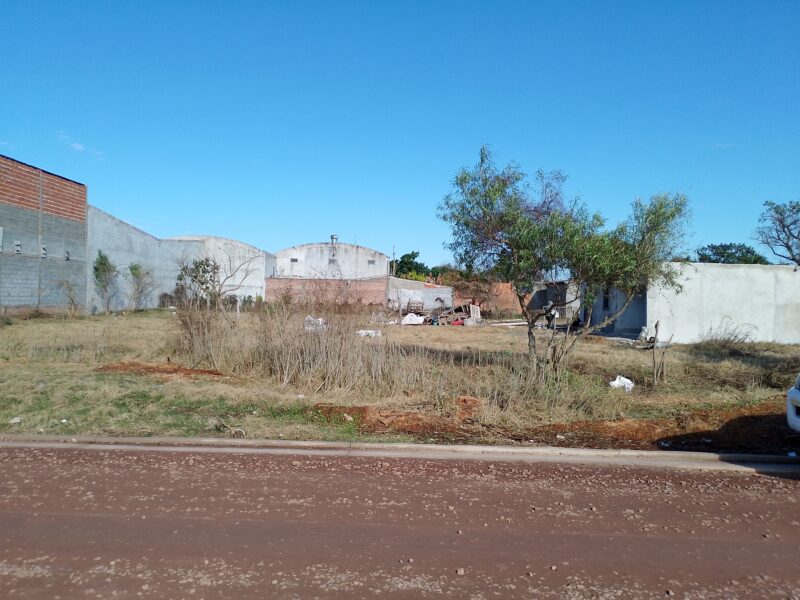 Vendo Terreno a 1 Cuadra Ruta Nac. N°12