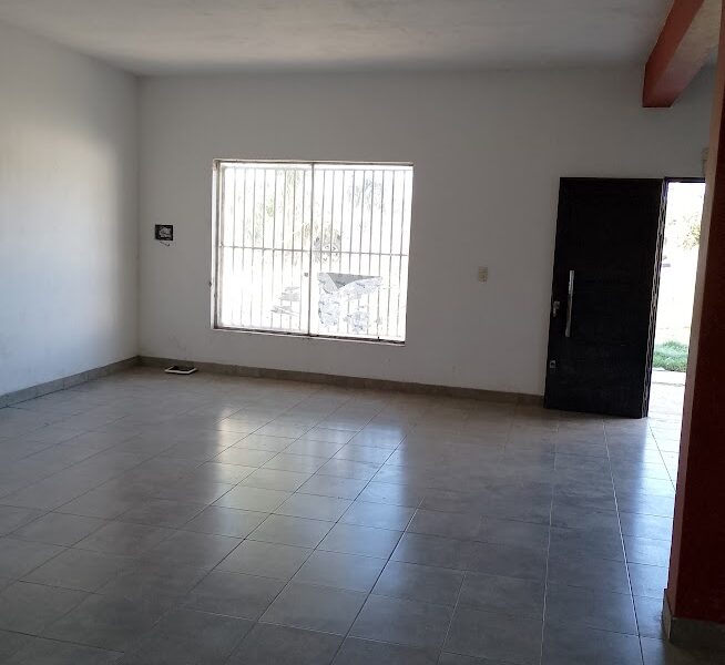 Vendo Terreno con Local Comercial