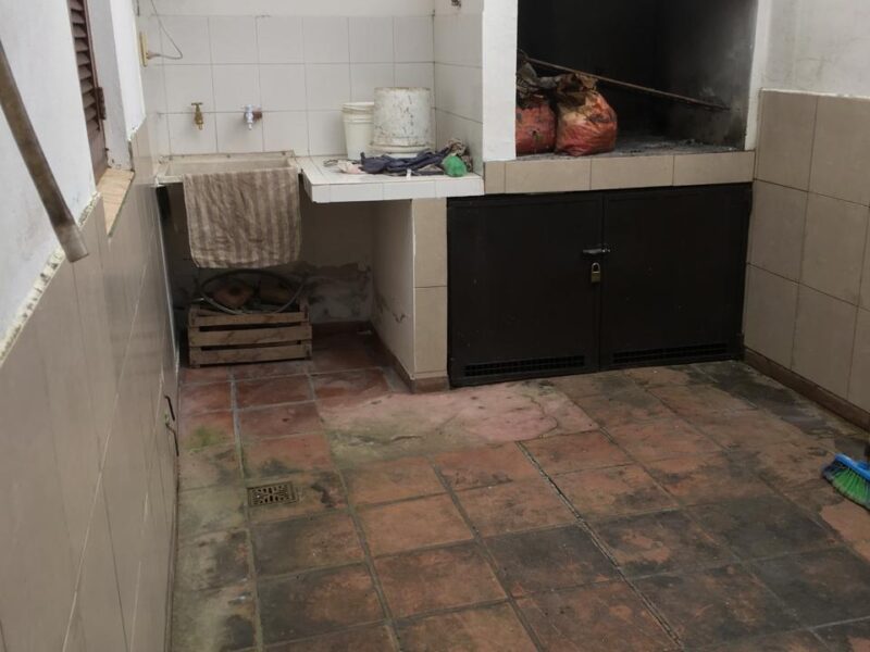 VENDO Chalet | Esquina Corrientes