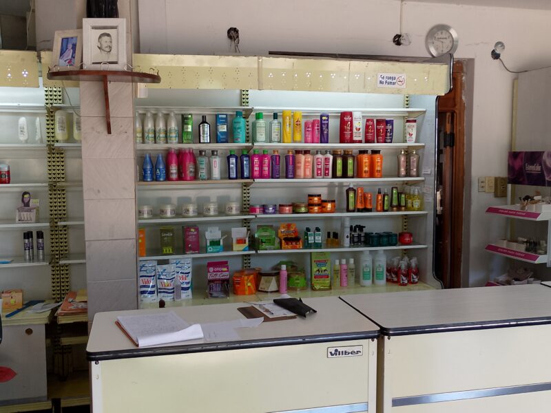 ALQUILO LOCAL COMERCIAL | ESQUINA CORRIENTES