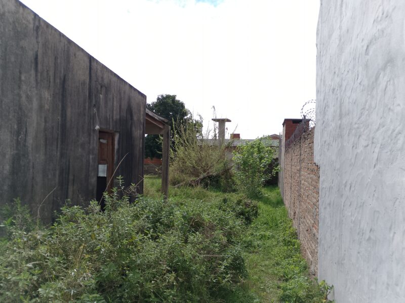 VENDO Casa para Refaccionar | Barrio 90 VV