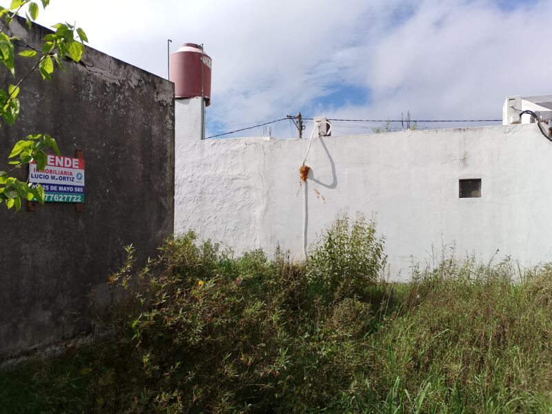 VENDO Casa para Refaccionar | Barrio 90 VV